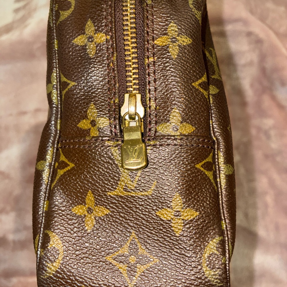Authentic Louis Vuitton Monogram Trousse 28 (Large Vanity Bag) - Picture 5 of 10